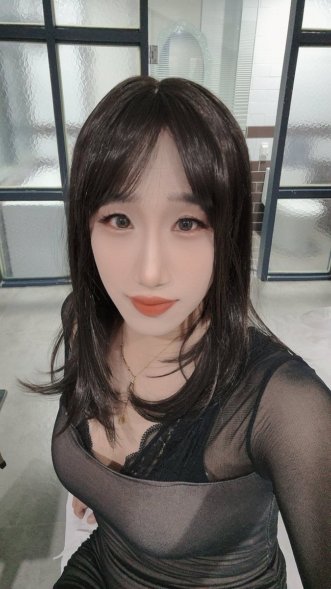 CDsuae's tweet photo. 오랜만에 텔잡고 이쁜척하기
#시디 #트젠 #시디친구 #레즈시디
#crossdresser #창원시디 #마산시디 https://t.co/SsWYpZOQaV