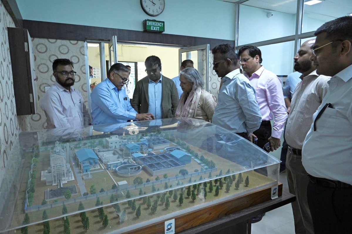 Ministry of Textiles tweet media