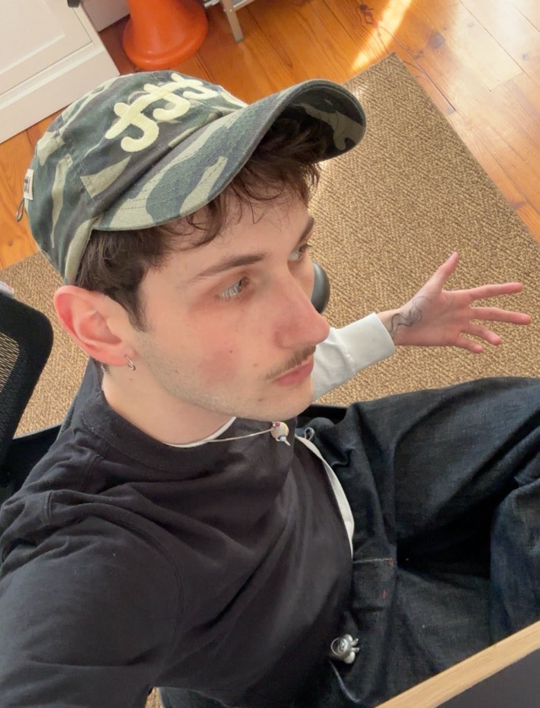 helliot ❦ tweet media