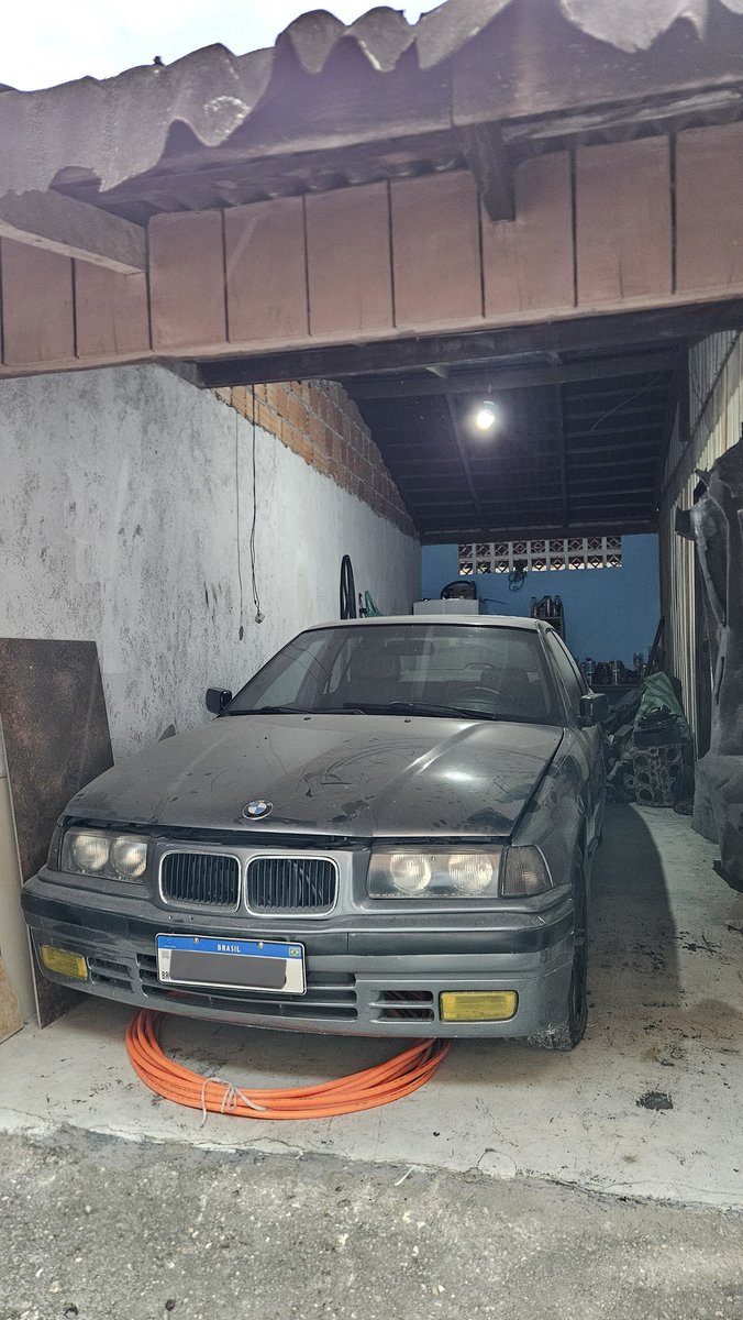 loomzera's tweet photo. Rapaziada, vou dar um conselho para qm tem 17-23 anos e está pretendendo comprar o 1º carro: https://t.co/5lqY5ZfB4z