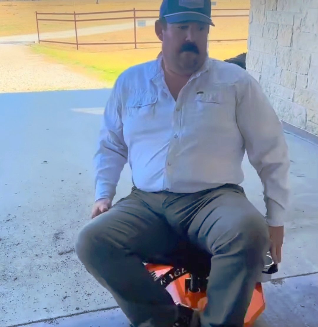 Markelbaz tweet media