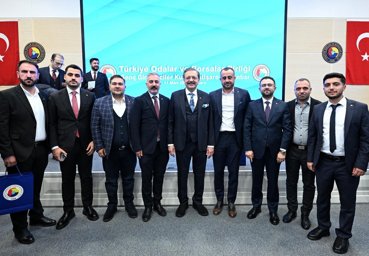 mustso49's tweet photo. TOBB Başkanı M.Rifat Hisarcıklıoğlu ve TOBB Genç Girişimciler Kurulu Başkanı Turgut Konukoğlu’nun ev sahipliğinde düzenlenen istişare toplantısına TOBB Muş Genç Girişimciler Kurulu Başkanı Kerem Yıldırım da katıldı.
Toplantının gençlerimize ve ülkemize hayırlı olmasını temenni ediyoruz.

#Muş #Ticaret #Sanayi #Ekonomi