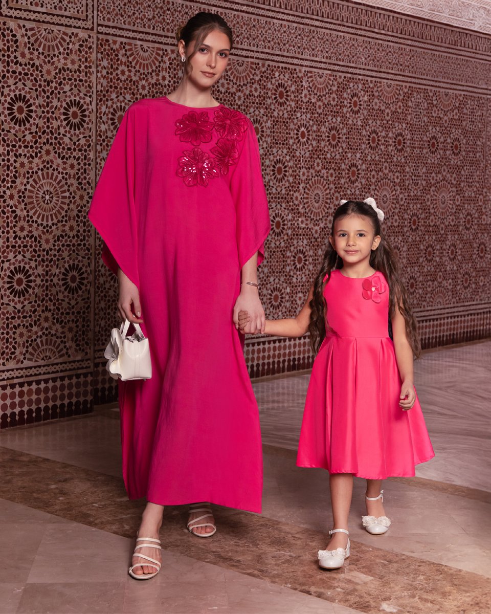 maxfashionMENA's tweet image. Made to match.
From flowing dresses to modern sets, these coordinated pieces bring soft pink and crisp white together.
Made for mothers and daughters to match this Ramadan.

#MaxFashion #RamadanCollection #IftarLooks #SuhoorLooks #Abaya #Kaftans