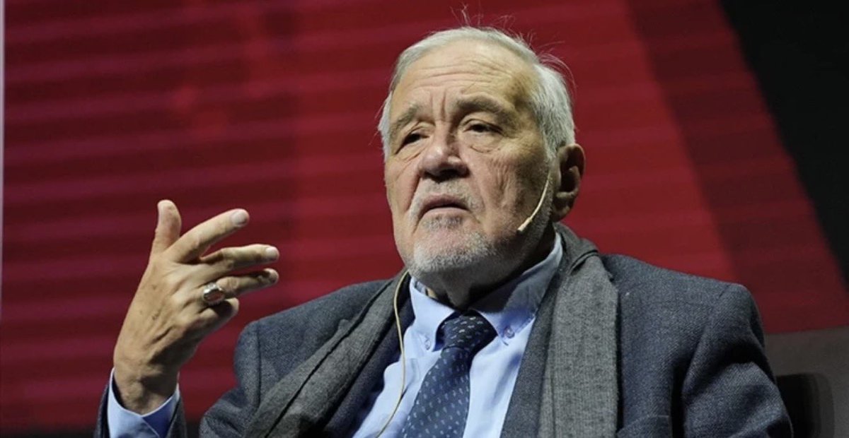 Türk tarihçiliğinin önemli isimlerinden Prof. Dr. İlber Ortaylı’nın hayatını kaybetti. 

Bilgisi, eserleri ve kendine özgü anlatımıyla milyonlara tarihi sevdiren Ortaylı, ardında büyük bir miras bıraktı.

#ilberortaylı