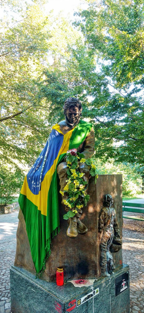 F1 Wallpaper That Goes Hard🏎🏁 tweet media