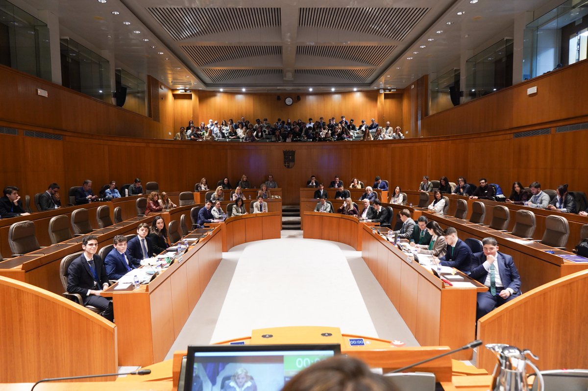 Cortes de Aragón tweet media