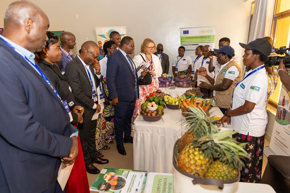 TearfundRwanda's tweet photo. We're pleased to be part of the National Workshop on Innovative Solutions for Nutrition Security organised by @careinrwanda &amp; @Duhamic1 as part of the #KungaharaProject funded by the @EUinRW. Important discussions on how to curb stunting across Rwanda. Photo credit: Care Rwanda https://t.co/ReHKY8boHW