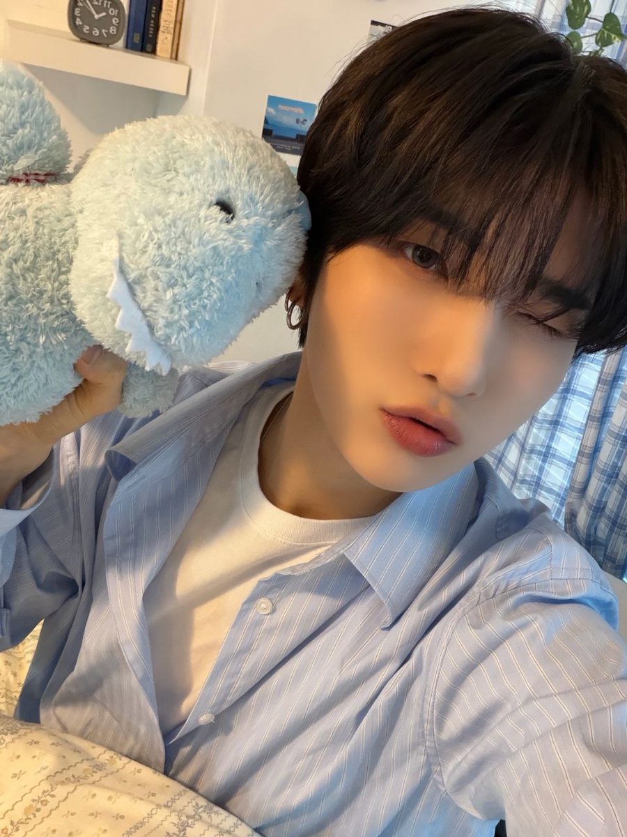 ✎﹏﹏﹏﹏﹏
I might have accidentally found my cutest rival today. Should I be worried, or am I still winning?
•··········•··········•
⠀