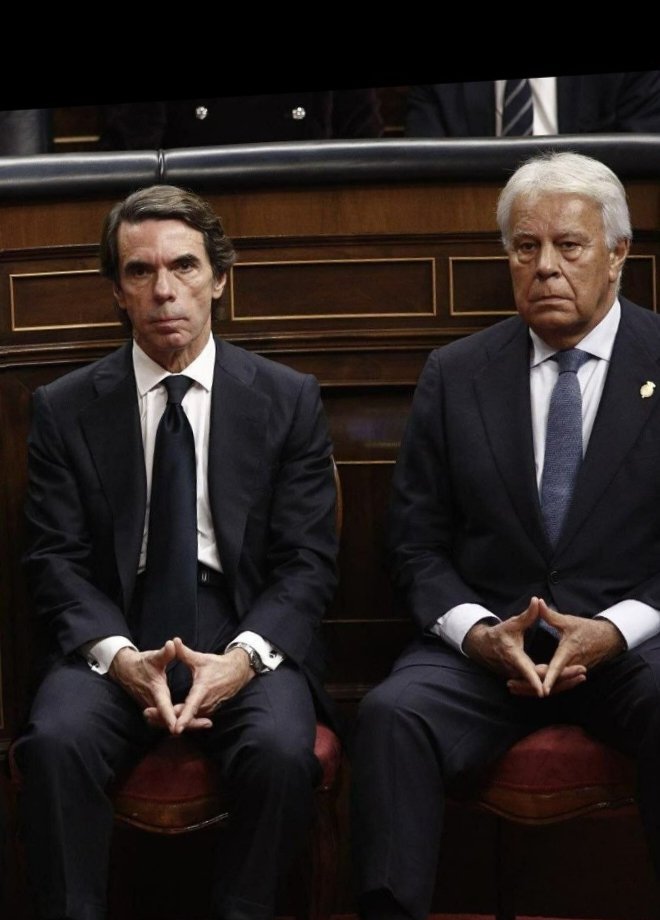 Estamos pagando un sueldo vitalicio y coche oficial a un criminal de guerra y a un terrorista de estado cuando deberían estar en la cárcel