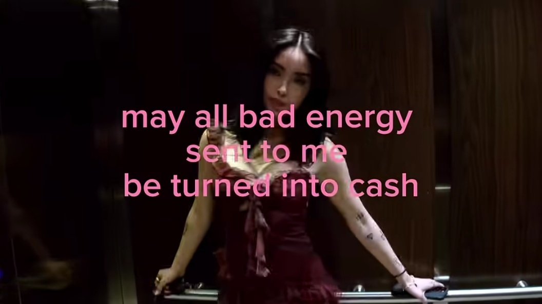 𝓁𝒾𝓁𝓎. tweet media