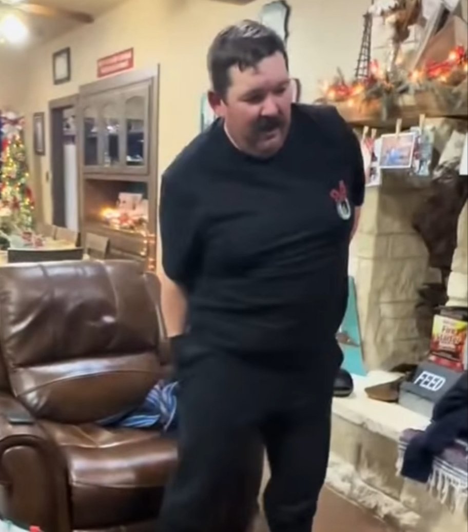 Markelbaz tweet media