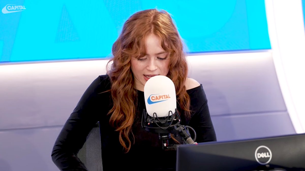 sadie sink posts tweet media