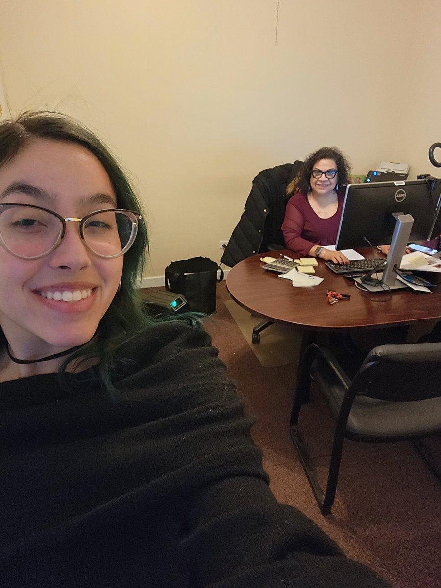 GotGreco's tweet image. Sam posting here to say I miss my yap sessions with Theresa!!🥲🫶 A good office chat can really help with getting through the work day😁💪 #StateFarm #WorkBesties