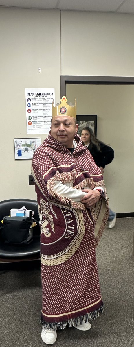 RPHS_Panthers10's tweet photo. @Target @StateFarm @RGAPMobileLive ๐ #FacultyDress ๐: GM #PantherNation, we have #PantherRoyalty in the house! Check us out #KingJorge and #QueenKassi! I love our faculty participation! @RGAPMobileLive @MCJROTCR https://t.co/wMTEn7vbVA