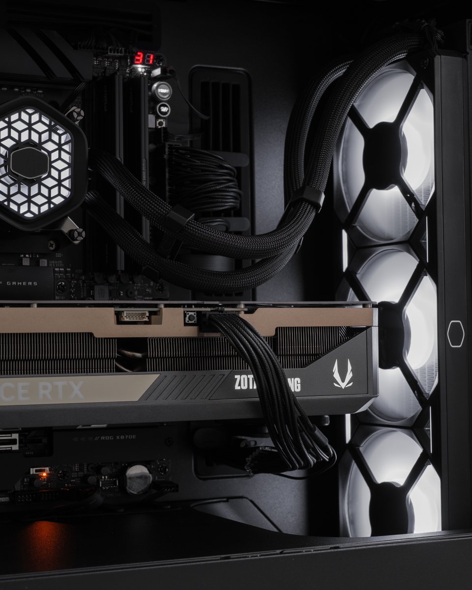 Overclockers UK tweet media