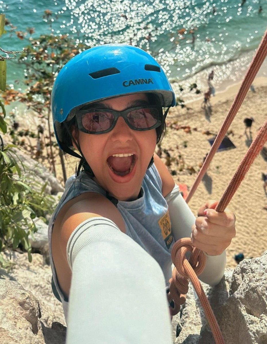 GetsCinema's tweet image. #AnaswaraRajan - ENJOYING HER VACATION TIME - After the Success of #WithLove Film.