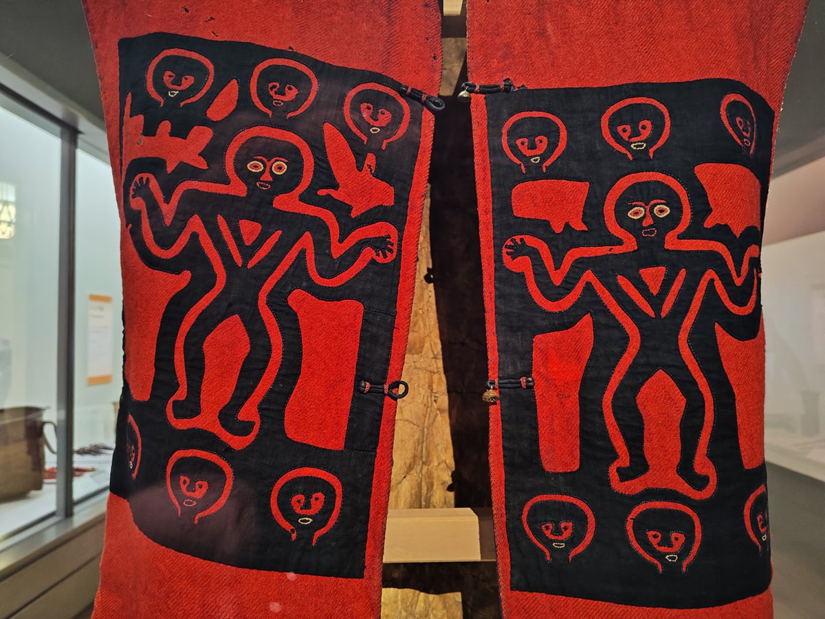 黒織部 tweet media