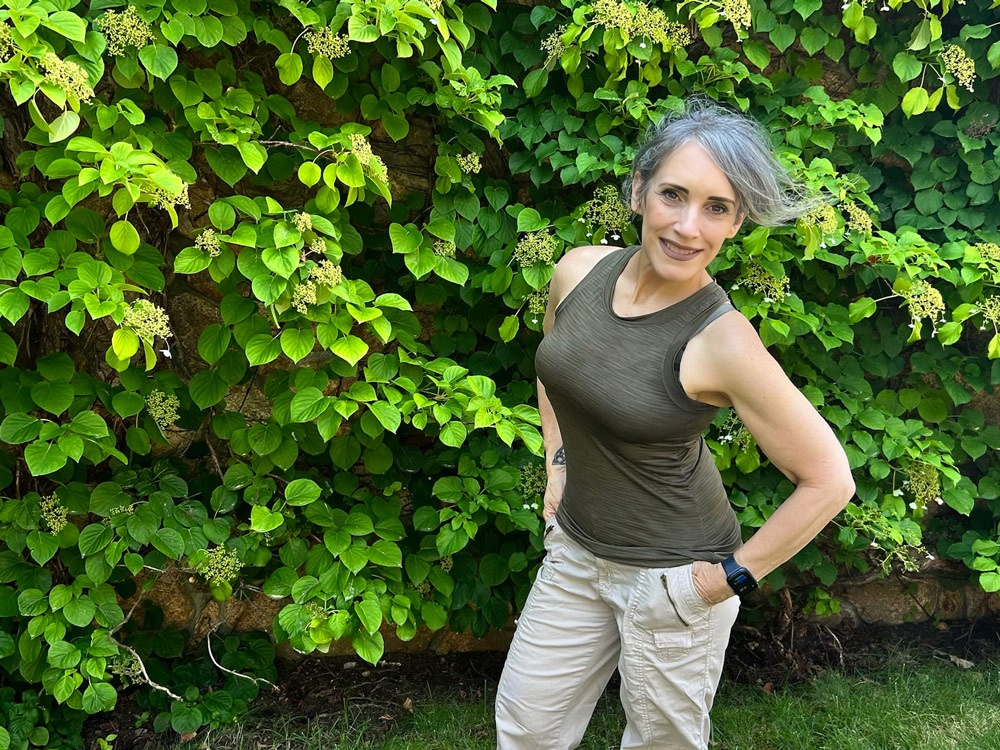 I used to fight my body. Now, I honor its strength. Transform your mindset with us: go.wellnessrising.net/rise-2026 ✨🙏 #WellnessRising