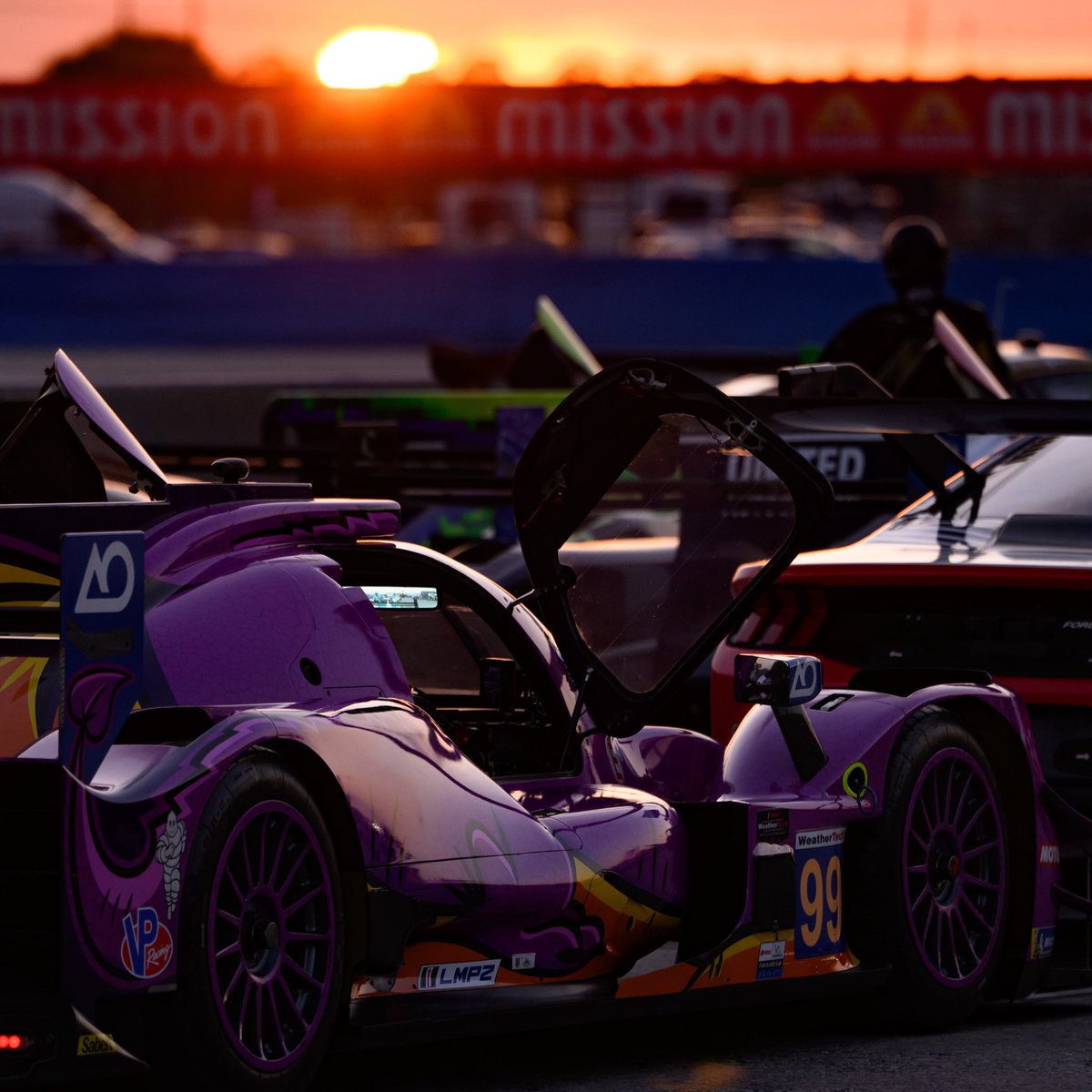 JonnyEdgar_'s tweet image. 🔜🇺🇸 Next week, we’re heading back to the States for the gruelling Sebring 12 Hours with @AORacingUSA - and Spike the Dragon returns in his signature purple skin 🐉

Braced, ready and set for the bumpiest ride of the season! 👊🏼

#IMSA #AORacing #EnduranceRacing #Racing