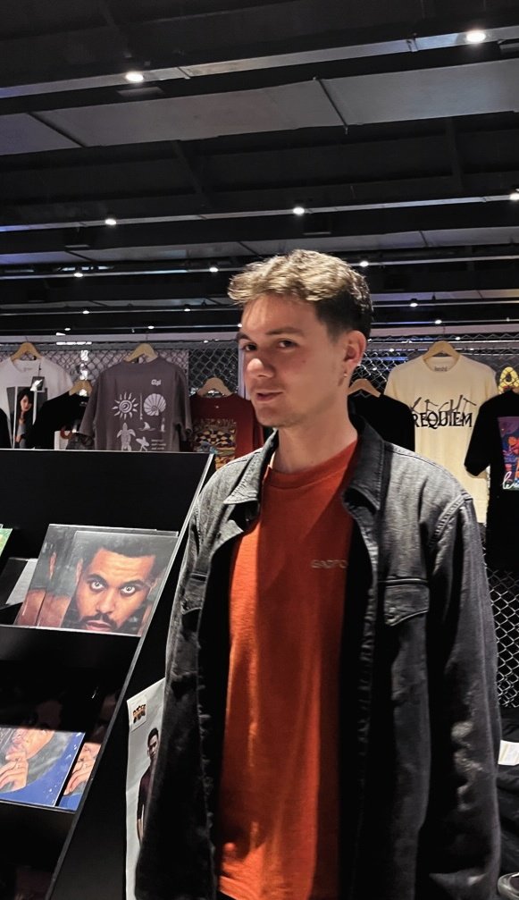 monyet hutan tweet media