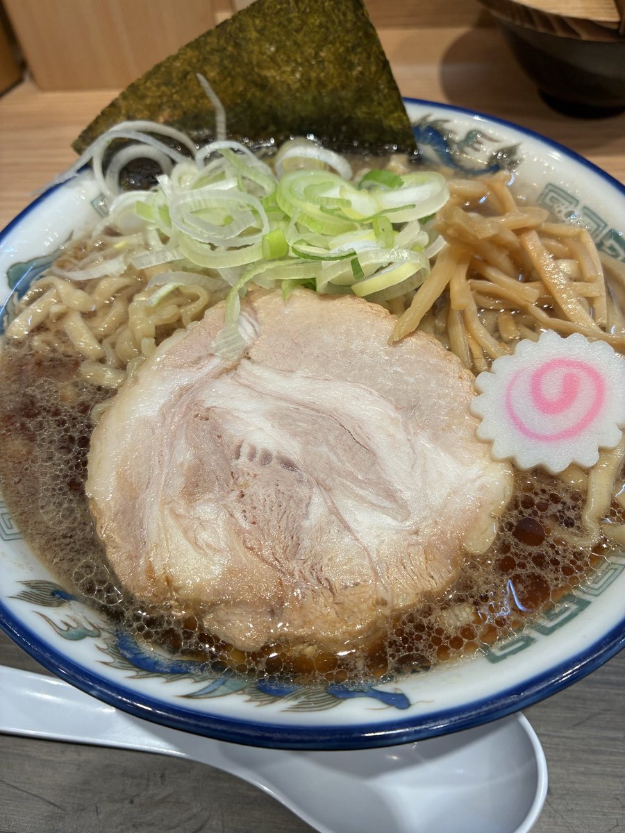 舎鈴
★★★☆☆