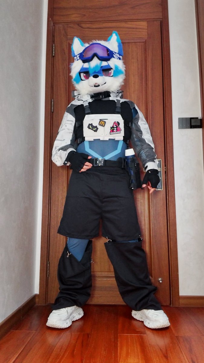 柠子🔜HF tweet media