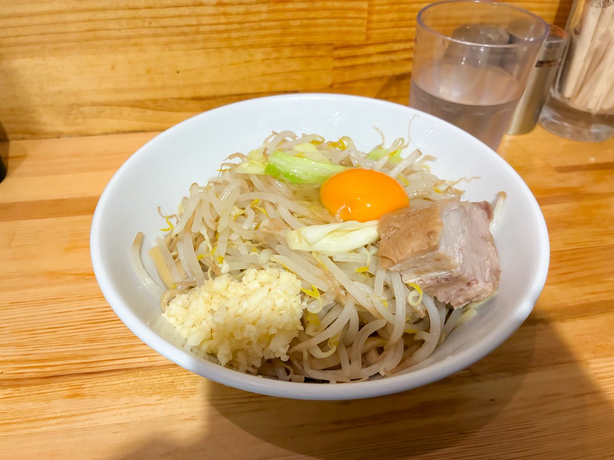 MAZERU(秋葉原)
まぜそば(塩・並)
ニンニク、チーズ

とっても久々に食べた気がする！(っ˘ڡ˘ς)
