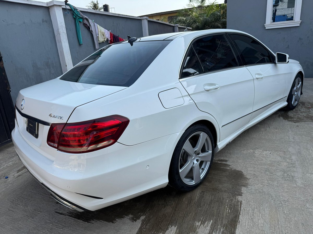 Dubemweezy's tweet photo. Mercedes Benz E350
2010 Model
Direct Tokunbo 
13.5m (Slightly Negotiable) https://t.co/efMzU8PWF9