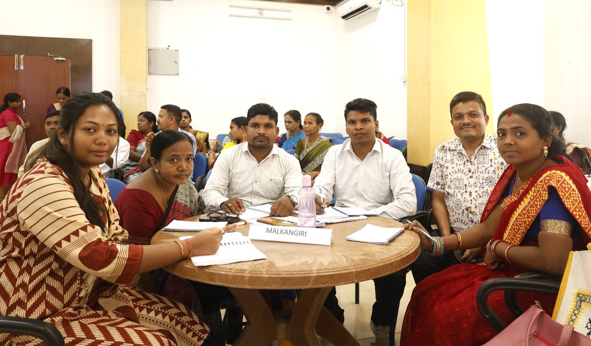 WCDOdisha's tweet image. ଏହି ଅଭିଯାନ ପିଲାମାନଙ୍କ ପାଠ ପଢିବା ଆଗ୍ରହକୁ ମଜବୁତ କରିବା ସହ ତାଙ୍କ ଭବିଷ୍ୟତକୁ ଆହୁରି ଉଜ୍ଜ୍ୱଳ କରିବାରେ ସହାୟକ ହେବ । 

#MotherTongueEducation #EarlyChildhoodEducation #ECCE #LanguageAndLearning #EducationForAll