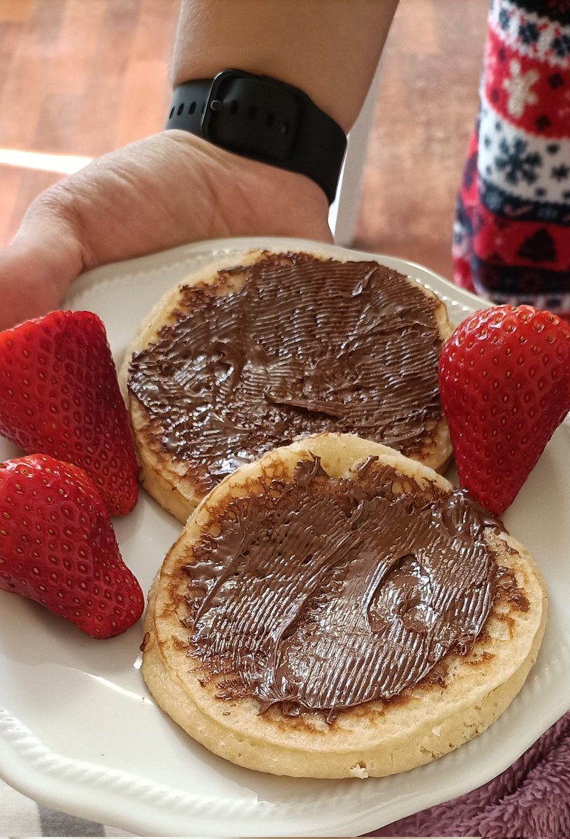 Μήδεια  tweet media