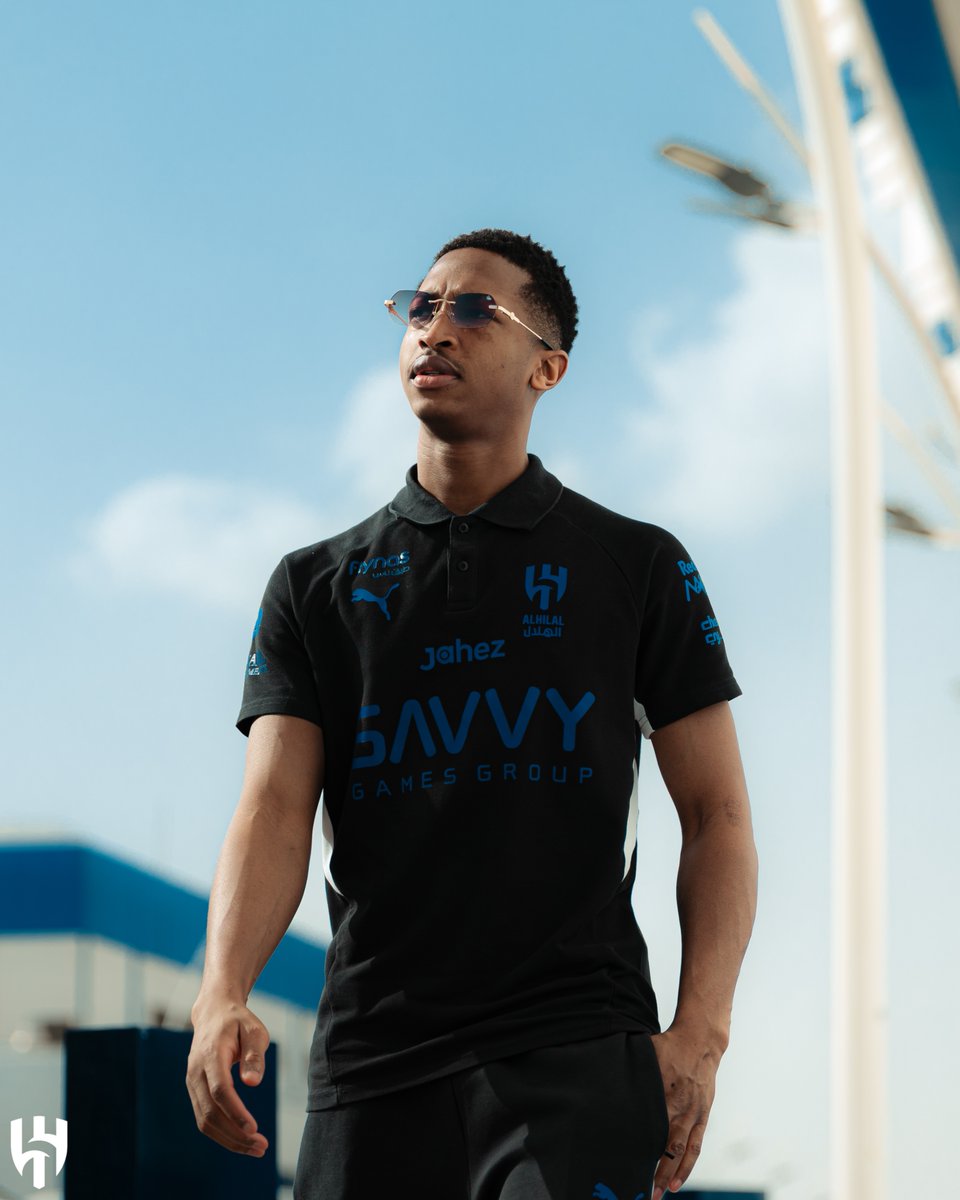 Alhilal_EN's tweet photo. Arrived for the last training session ⚽️🔋 https://t.co/5qQhKOCZew