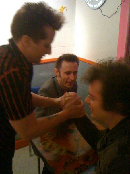 Mike Dirnt Sometimes tweet media