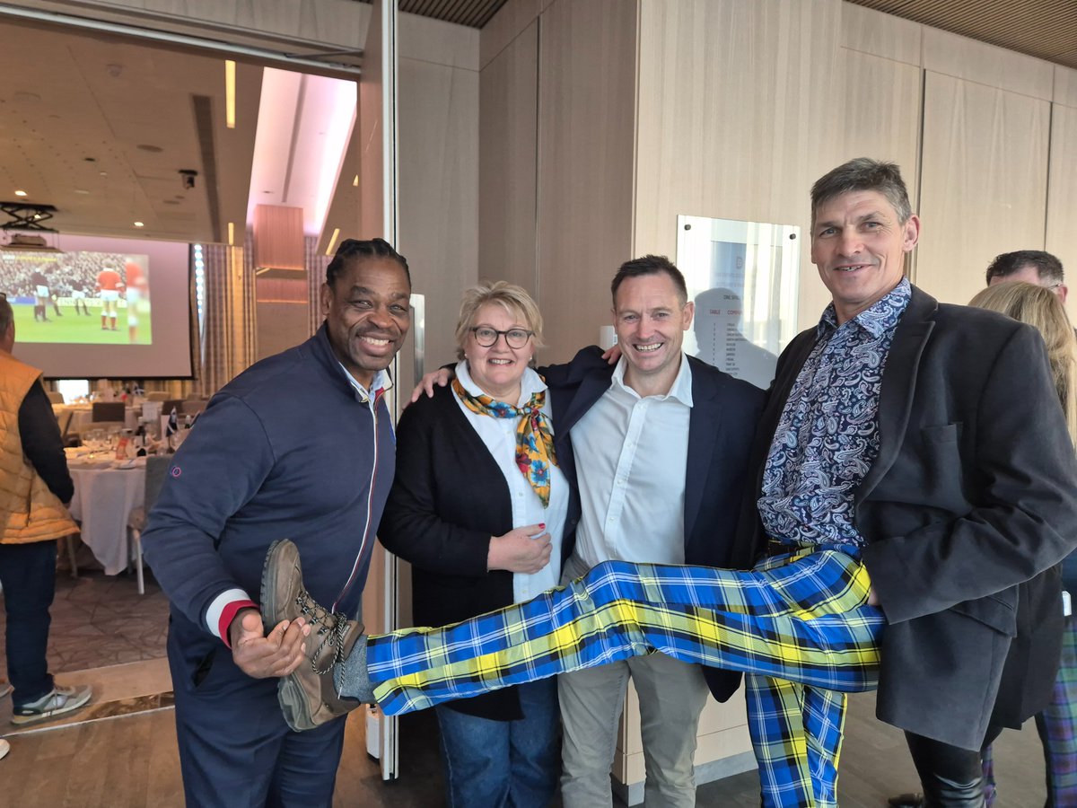 Serge Betsen tweet media