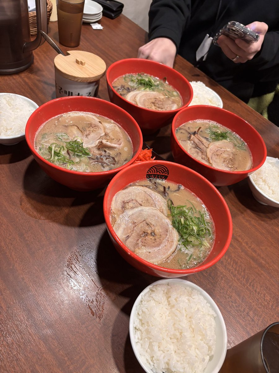 𝕙𝕪𝕒𝕖 tweet media