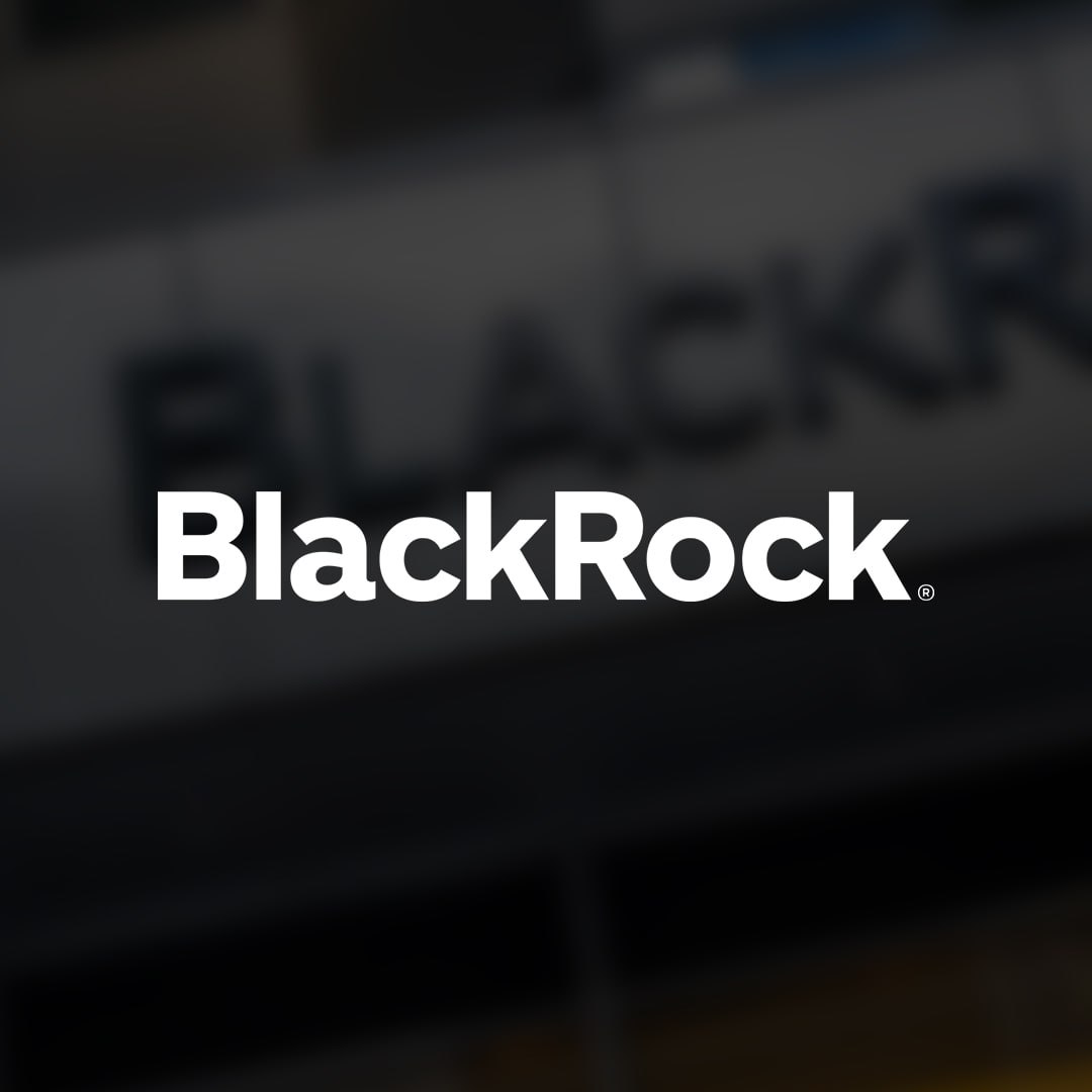 cryptocore70's tweet photo. BlackRock's iShares Staked Ethereum Trust ETF ($ETHB) had a solid debut:
Launched with > $100M in assets (~$106M reported)
Day 1 trading volume: $15.5M+
Bloomberg analyst James Seyffart called it "very, very solid" for a new staking ETF launch.
#Ethereum #ETHB #CryptoETF $ETH https://t.co/euwD04GRnp