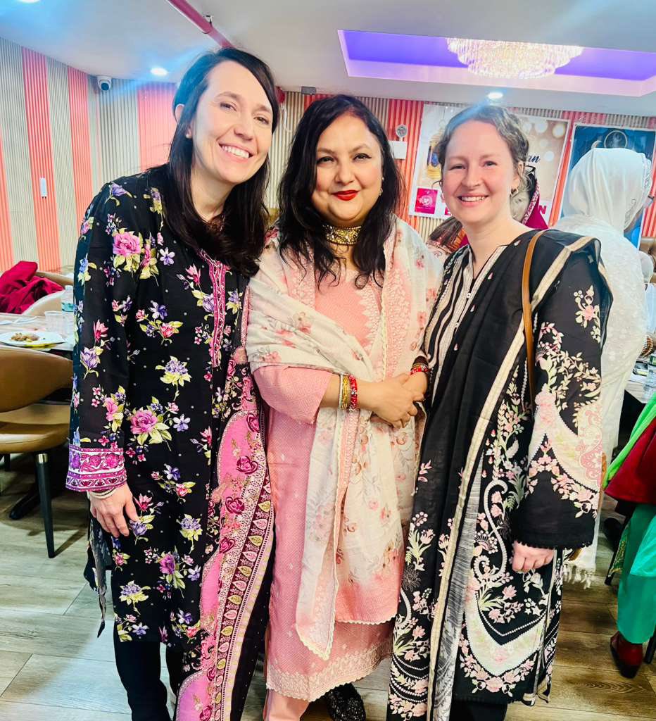 ammwecofficial's tweet image. An inspiring evening at the Interfaith Iftar hosted by Voice of Women Empowerment in New York and  AMMWEC, uniting Muslims, Hindus, Jews, Christians, and Buddhists in Jackson Heights.

Community leaders,faith leaders and partners attended the event.

#ramadan #i̇ftar #ammwec #ny