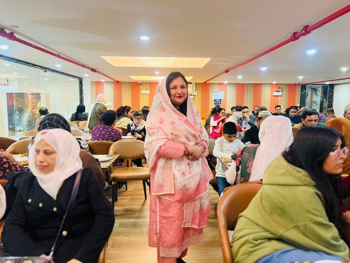 ammwecofficial's tweet image. An inspiring evening at the Interfaith Iftar hosted by Voice of Women Empowerment in New York and  AMMWEC, uniting Muslims, Hindus, Jews, Christians, and Buddhists in Jackson Heights.

Community leaders,faith leaders and partners attended the event.

#ramadan #i̇ftar #ammwec #ny