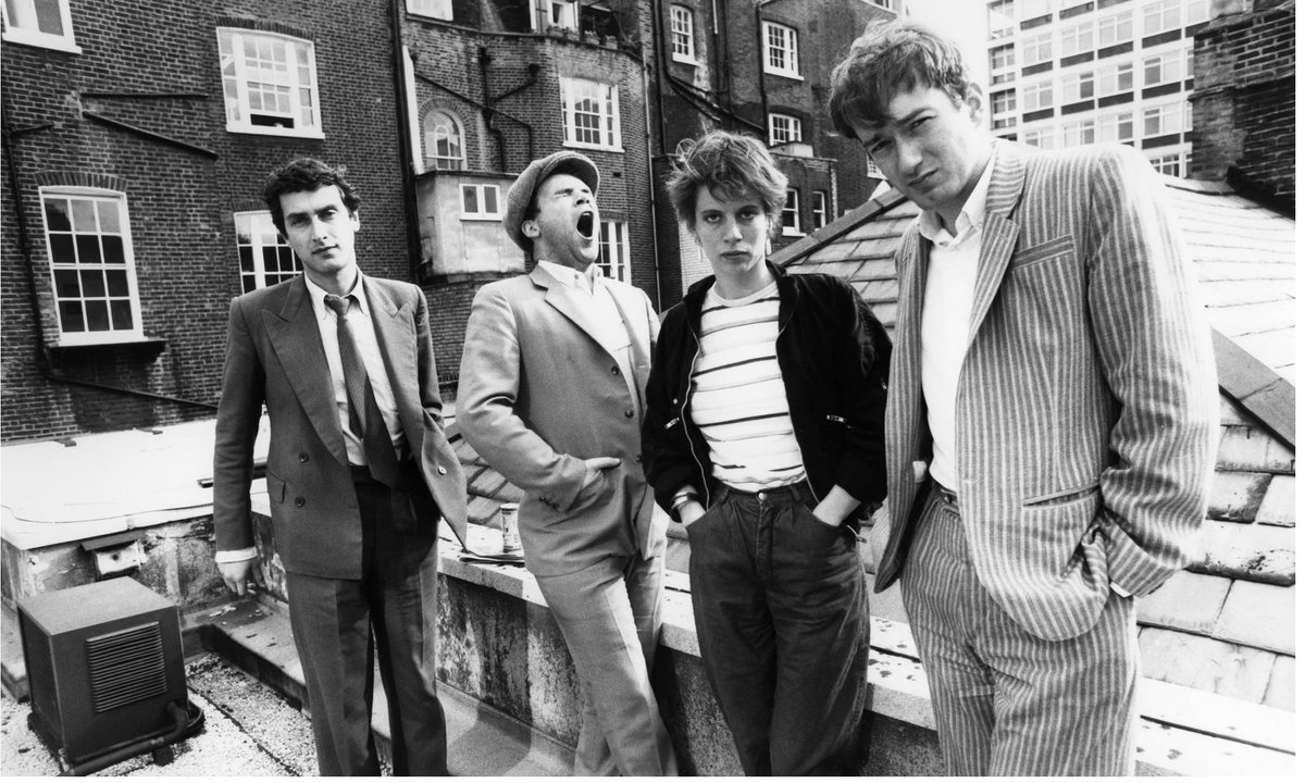 KEZ O))) tweet media