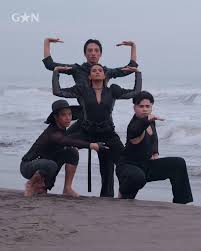 queerguru tweet media