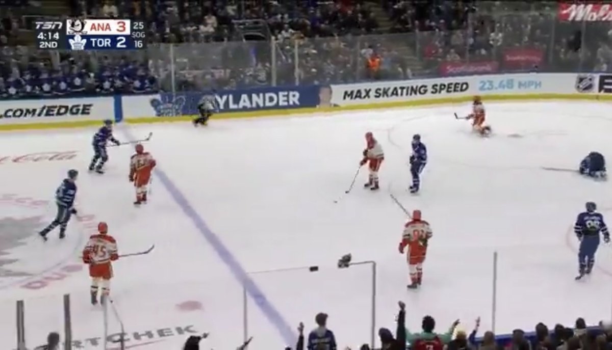 Not a single Leaf in this frame touched Gudas…

AND the only player to actually stand near or assist Matthews off the ice was Carlo. Cowan, Rielly and Nylander all fucked off to the bench

#FireBradTreliving
#FireKeithPelley
#FireCraigBerube
#FireTheEntireLeafsTeam
#LeafsForever