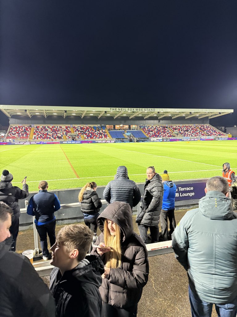 LeedsLadSam tweet media