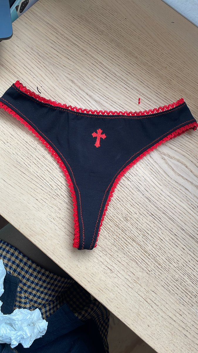 mare of boscombe tweet media