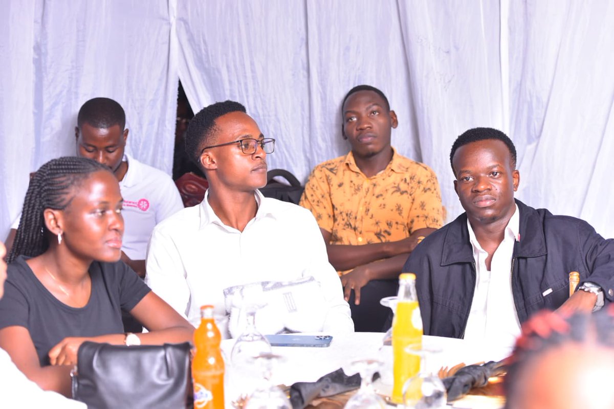 Rotaract District 9214 tweet media