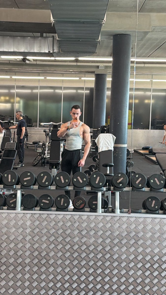 Rubbertwunk tweet media