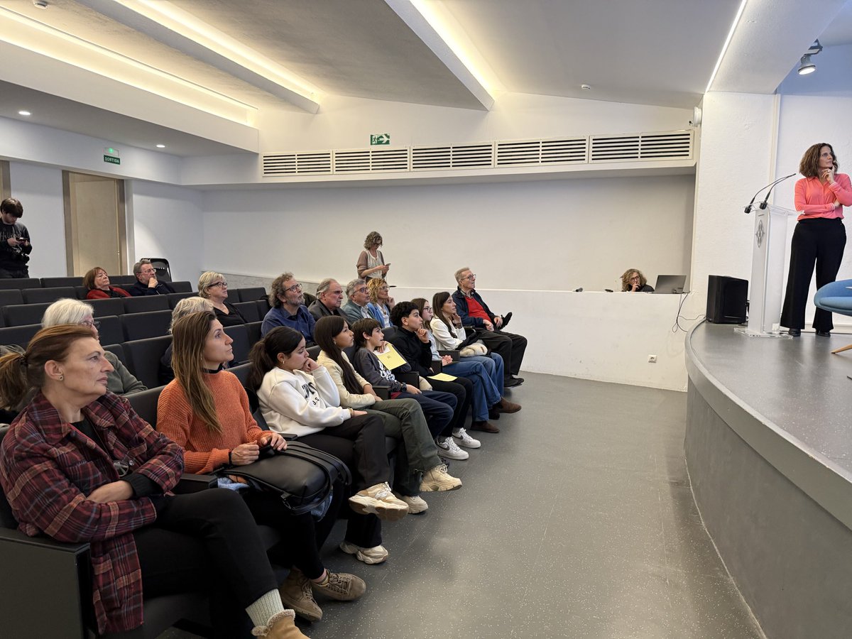 ajfigueres's tweet photo. 🎖️ Acte de lliurament de la 4a Beca Montserrat Minobis, aquesta tarda al @museuemporda de #Figueres 

➡️ Guardó a la periodista Marta Narberhaus i conversa entre Laia Servera (@LaiaSz), cap de continguts infantils del SX3 en funcions, i el @CCIFigueres https://t.co/nR1goutRHh
