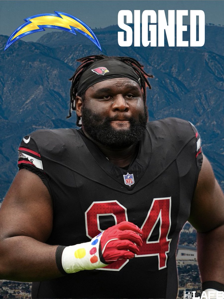 LAFBNetwork's tweet photo. The Chargers are signing veteran DT Dalvin Tomlinson.

LA adds a proven run stopper and interior presence to the defensive line.

#Chargers #BoltUp #NFLFreeAgency #NFLDefense https://t.co/jA9wtpmyYo
