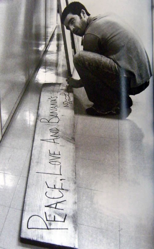 DlRTYSHlRT's tweet photo. liam writing his FULL GOVERNMENT NAME and then there's noel 😭😭 https://t.co/DKU2Lypn3p
