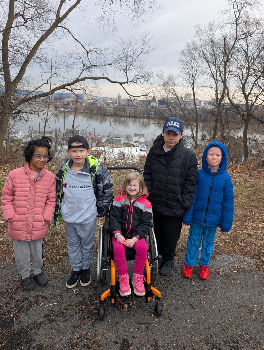 pinestreetelem's tweet photo. Another field trip in the books ⁦@PalmyraSchools⁩ @MrsGeorge_Rm5 https://t.co/Tcod0LNJAJ