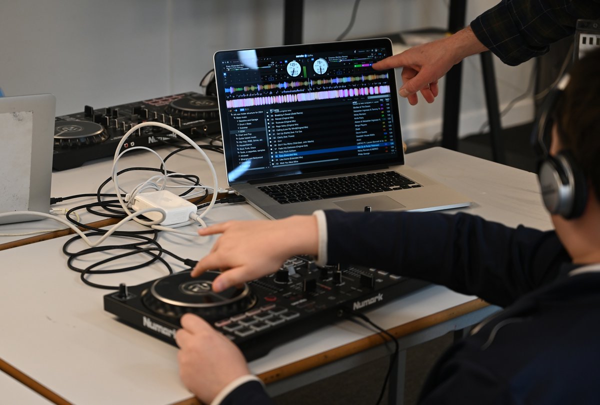 William Henry Smith School and Sixth Form tweet media