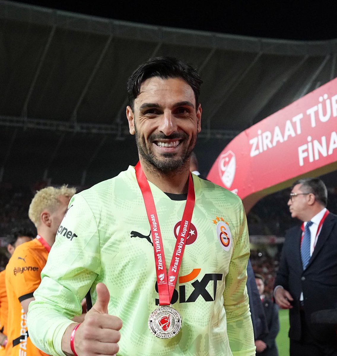 433 Galatasaray tweet media